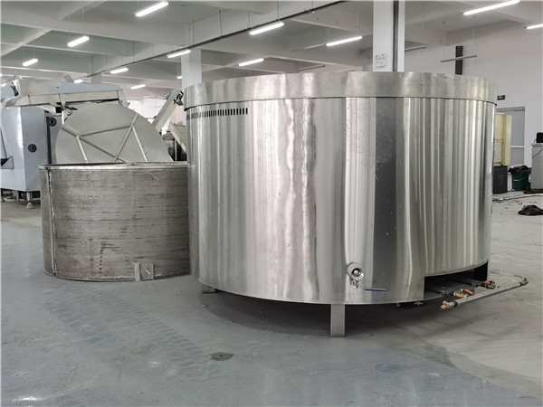 離心脫油機(jī)廠(chǎng)家簡(jiǎn)述怎樣減少離心脫油機(jī)傾倒的難度